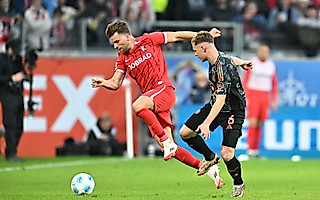 Höler spielt zum 250. Mal in einem Pflichtspiel für den SC. 