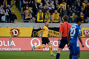 Justin Eilers bei seinem Torjubel nach dem 3:1, einem traumhaften Schlenzer in der linken Knick.