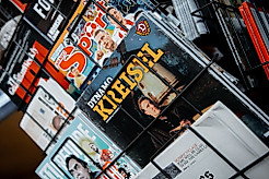 Der DYNAMO KREISEL zwischen anderen Zeitschriften