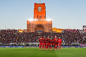 Ein Auswärtspunkt in Bologna. Dank einer Leistungssteigerung nach der Pause bleibt der SC im Stadio Renato Dall’Ara nach zwei Spieltagen ungeschlagen. 
