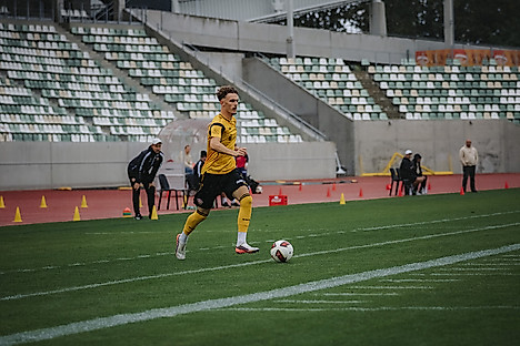 U21-Spieler Noah Wagner bei einem Heimspiel im Heinz-Steyer-Stadion.