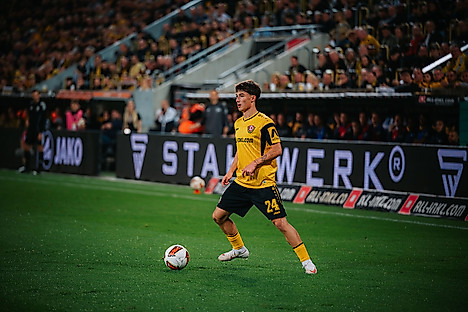Patrice Covic für Dynamo Dresden am Ball
