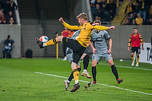 Daferner trifft zum Ausgleich. | Foto: Dennis Hetzschold