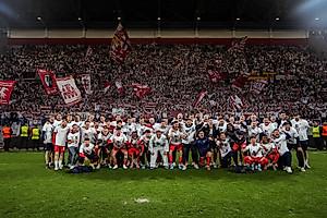 An early red card for the visitors gave SC the upper hand in the second leg. Lukas Kübler and Johan Manzambi struck before half time, Kübler added another after the break, SC won 3-1, the fans flooded onto the pitch and the club were in the UEFA Europa League final.