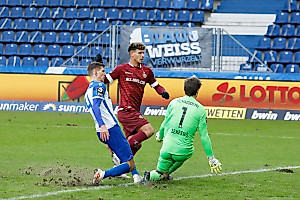 Der erlösende Moment: Heinz Mörschel trifft bei seinem ersten Startelfeinsatz ... | Foto: Steffen Kuttner