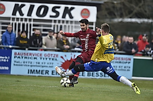 Cristian Fiel (im Bild) hatte im defensiven Mittelfeld Dennis Erdmann an der Seite.