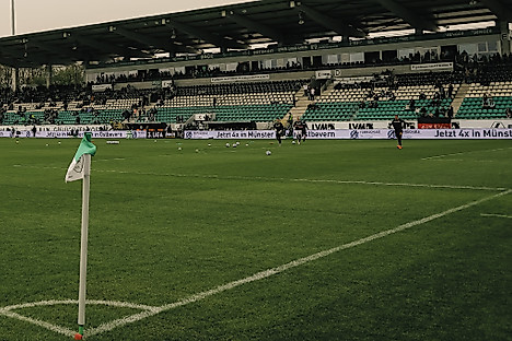 Die Hauptribüne des Preußenstadions in Münster.