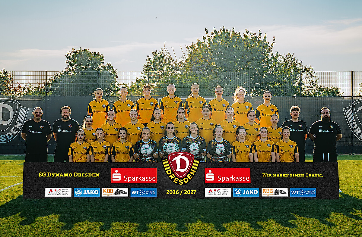 Das Mannschaftsfoto der Frauenmannschaft zur Saison 2026/27.