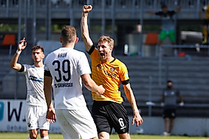 Marco Hartmann haut kurz vor Schluss das Leder in den Kasten.