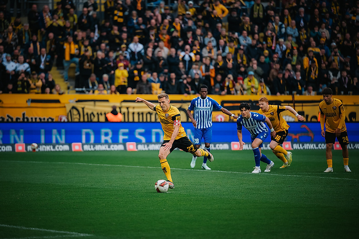 Niklas Hauotmann beim Elfmeter