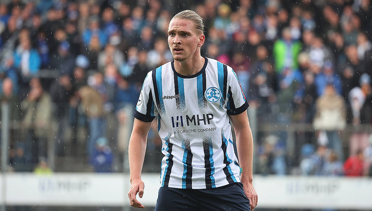Marlon Faß im Trikot der Stuttgarter Kickers.