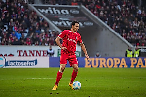 [Translate to Français:] Platz 3: Nicolas Höfler, 360 Pflichtspiele, 14 Tore, 26 Vorlagen
