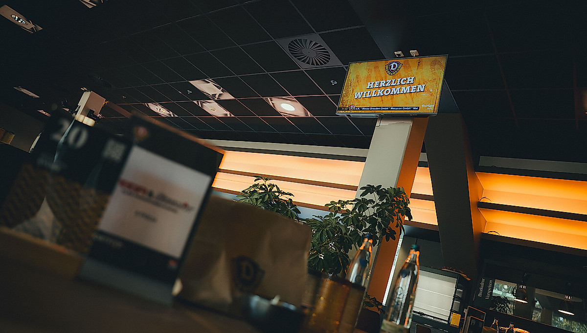 Der VIP-Bereich des Rudolf-Harbig-Stadions