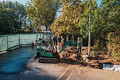 Ein Bagger an einer Baustelle