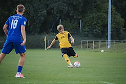 Nachwuchsspieler der SGD am Ball