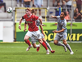 26.07.2021: Der Aufsteiger aus Freiburg holt beim 0:0 gegen Wehen Wiesbaden den ersten Punkt in der 3. Liga. Foto: Achim Keller