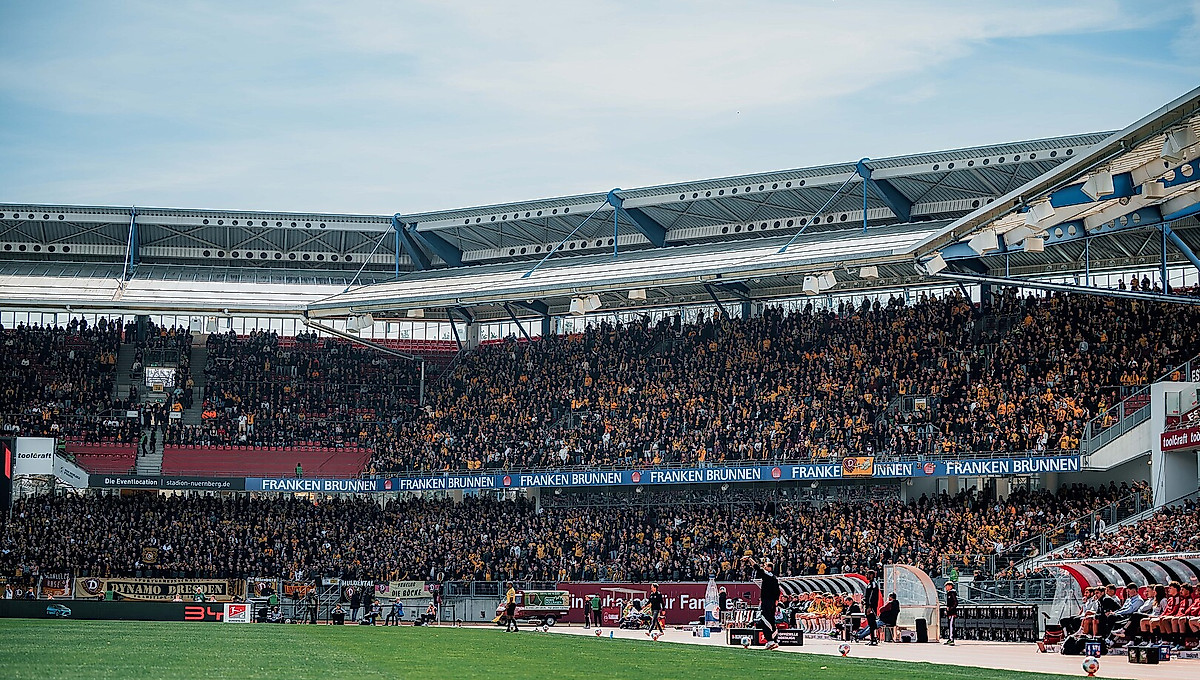 Der Gästeblock im Nürnberger Max-Morlock-Stadion.