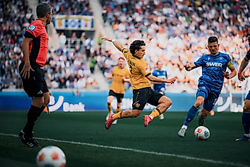 Zweikampf zwischen Ceka und Wanitzek.