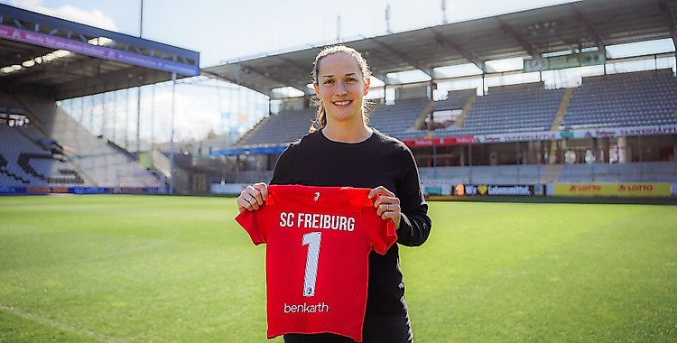 [Bild: aHR0cHM6Ly93d3cuc2NmcmVpYnVyZy5jb20vZmls...JhYnkuanBn]