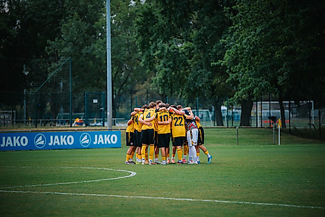 Ein Mannschaftskreis der U19-Junioren.