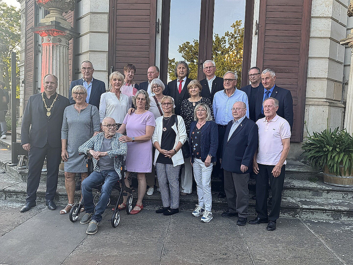 Die Dresdner Olympiasieger von 1976 im Gruppenfoto.