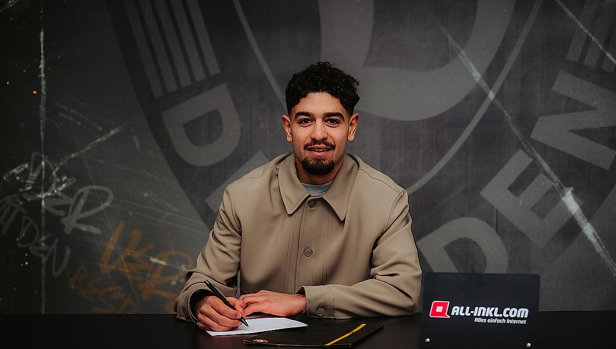 Ben Bobzien bei der Vertragsunterschrift am Freitag.