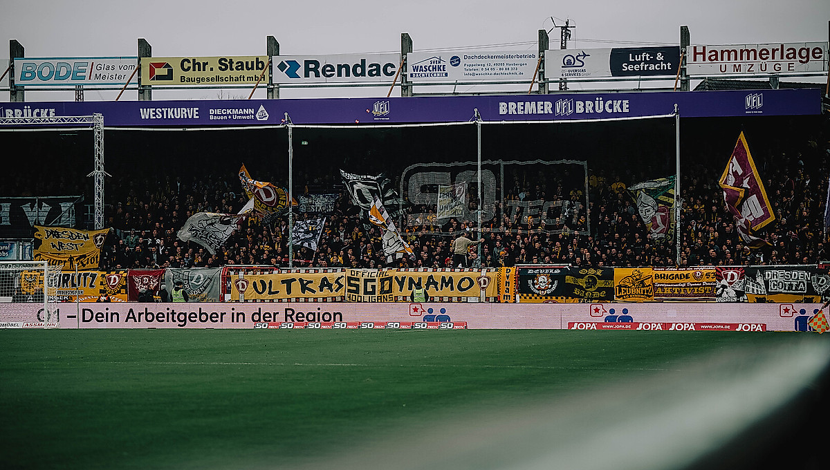Der Gästeblock im Stadion an der Bremer Brücke in Osnabrück
