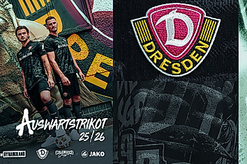 Tim Schreiber und Stefan Kutschke im schwarzen Auswärtstrikot der Saison 2025/26.