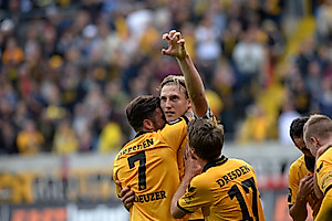 Mit seinem fünften Saisontor legte Kapitän Michael Hefele das 2:0 nach.