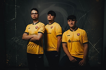 Die drei eFußballer der Sportgemeinschaft: Marcel Gramann, Justin Weißflog und Nils Coenen.