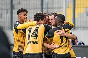 Großer Jubel nach dem Führungstreffer durch Yannick Stark. | Foto: Dennis Hetzschold