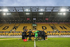Mit mannschaftlicher Geschlossenheit geht es in die letzten beiden Spiele des Jahres. | Foto: Dennis Hetzschold