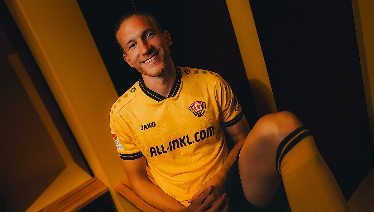 Vinko Sapina in der Kabine des Rudolf-Harbig-Stadions.