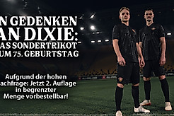 Tony Menzel und Stefan Kutschke im All-Black-Sondertrikot