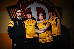 Das Teamfoto der eFußballer für die Saison 2026/27.