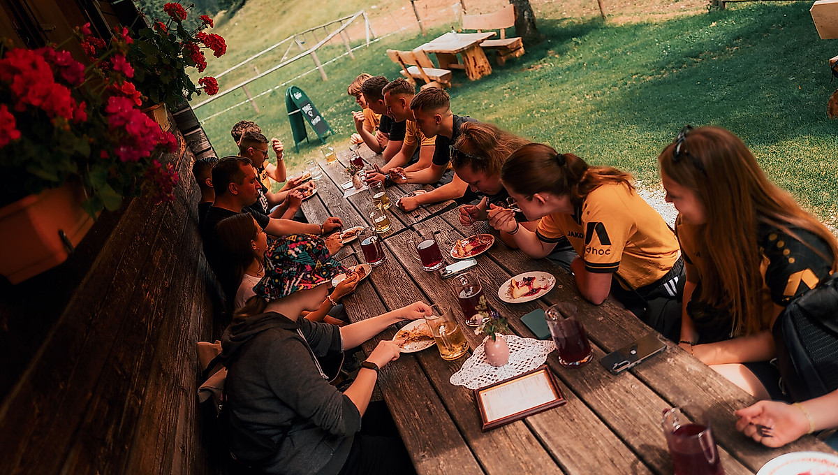 Einkehrschwung bei der Dynamo-Jugendfahrt