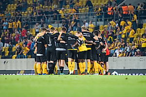 Dynamo-Mannschaftskreis nach dem Spielende