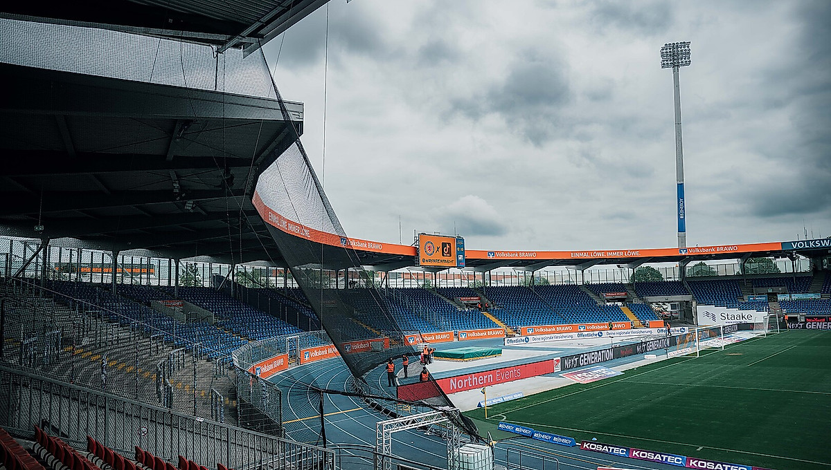 Gästeblock im Eintracht-Stadion Braunschweig
