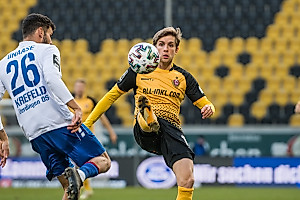 Patrick Weihrauch bei der Ballannahme. | Foto: Dennis Hetzschold