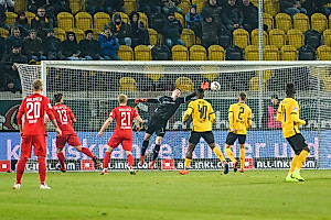 Markus Schubert ist machtlos - Börner trifft zum 3:4