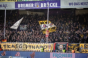 Circa 1.000 Schwarz-Gelbe unterstützen die Sportgemeinschaft in Osnabrück.