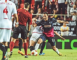 2013: Auf nach Europa! Nach Platz 5 in der Vorsaison geht es in die Europa League. Die Gegner: Sevilla, Liberec und Estoril. (Foto: Michael Heuberger)