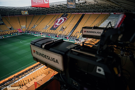 Kameras der Bundesliga im Rudolf-Harbig-Stadion