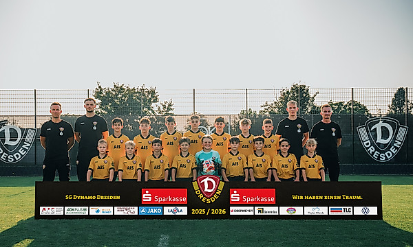Das Mannschaftsfoto der U13 der SGD zur Saison 2025/26.