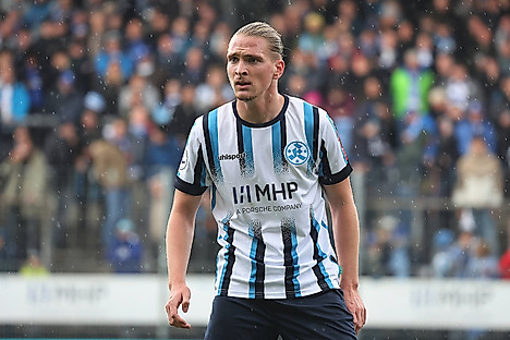 Marlon Faß im Trikot der Stuttgarter Kickers.