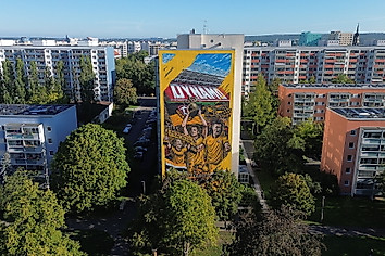 Ein Graffiti an einer Häuserwand in Dresden Johannstadt