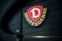 Das Wappen der SGD in der AOK PLUS Walter-Fritzsch-Akademie