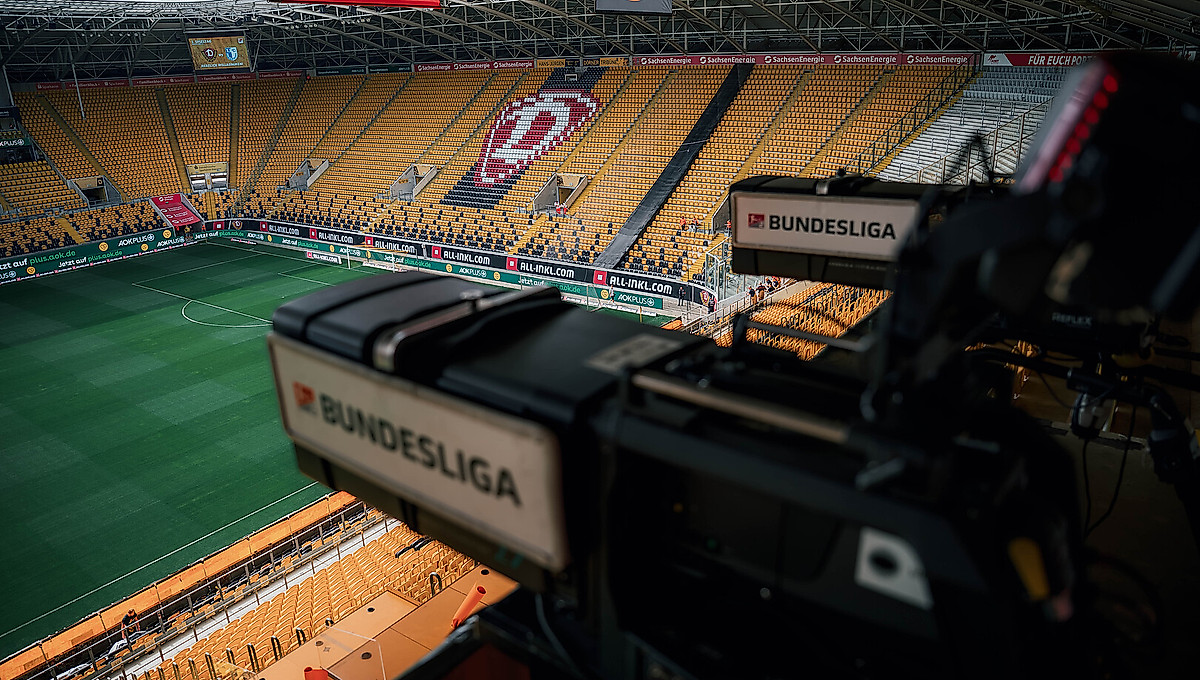 Kameras der Bundesliga im Rudolf-Harbig-Stadion