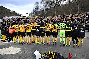 Die Mannschaft mit den Auswärtsfahrern nach dem Spiel