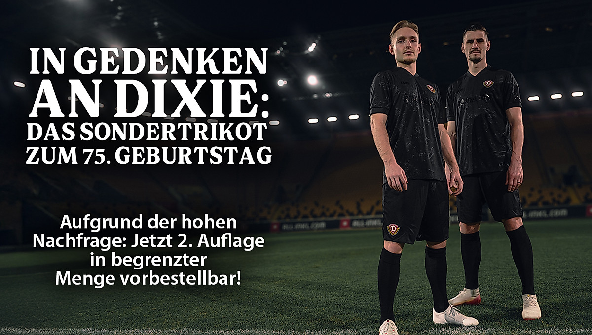 Tony Menzel und Stefan Kutschke im All-Black-Sondertrikot